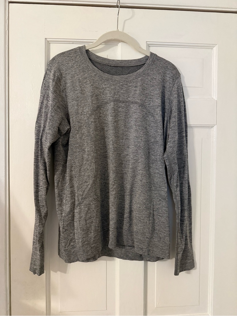 lululemon athletica Relaxed Swiftly Long Sleeve Crew - Heather Gray
